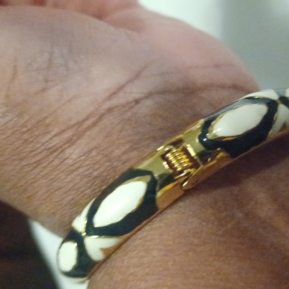 ENAMEL BRACELET, NEW - Picture 2 of 4